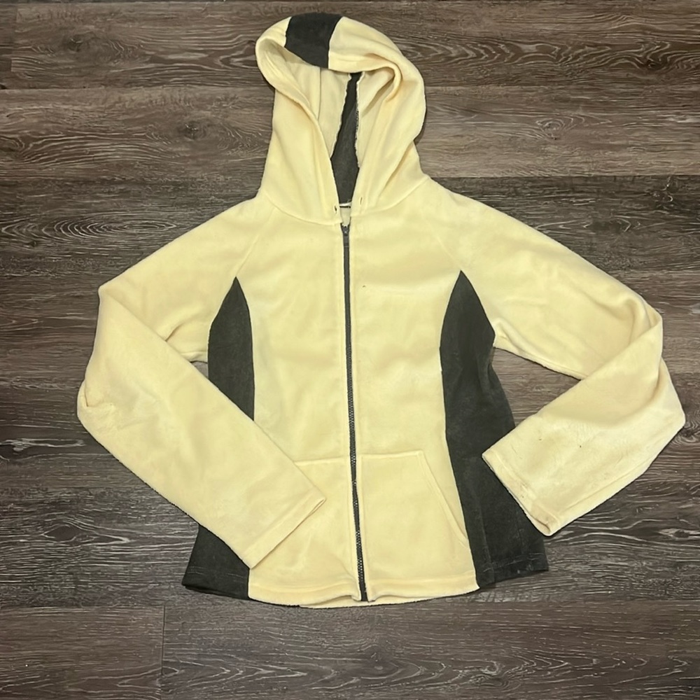Yellow/Gray pullover